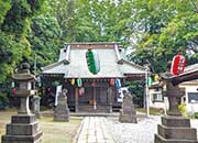 マンションのそばにある白幡神社。<br>6月上旬に行われる夏祭りの準備が進められている。<br>当日は縁日やキッチンカーなどでにぎわう